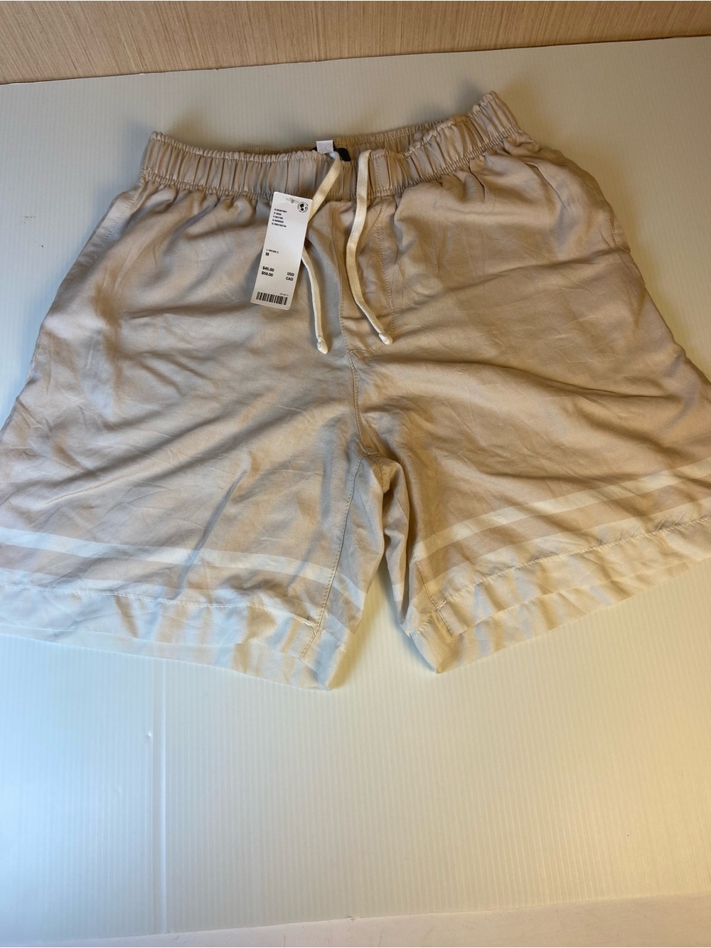 Urban Outfitters NWT Beige Drawstring Pull-On Shorts Medium